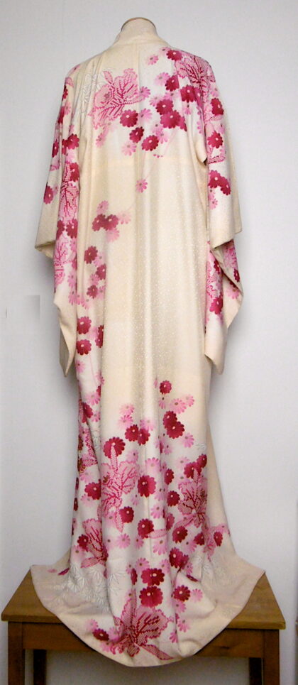 (31) Furisode Off white Blommor