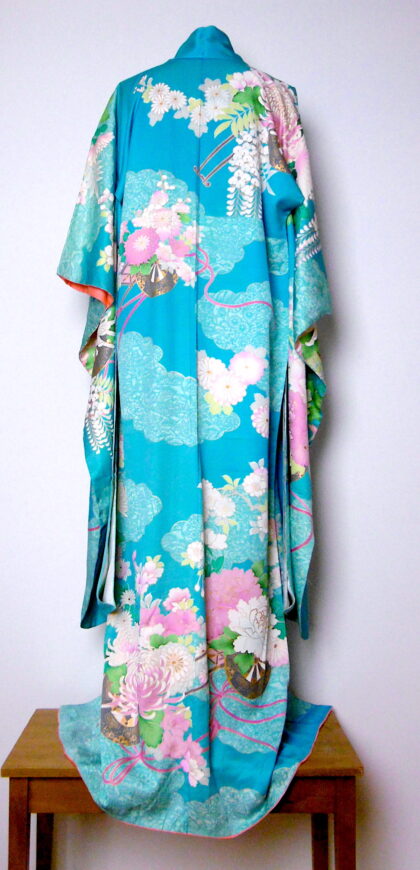 Furisode (07) Blåregn o pion