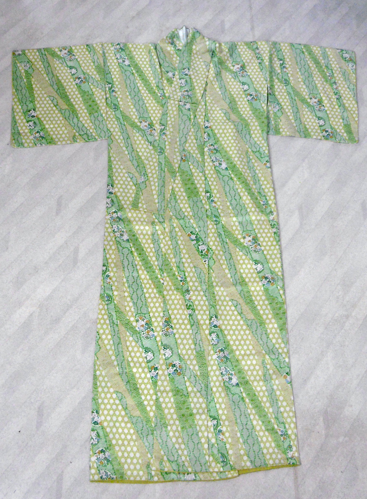 Komon (52) Ljusgrön - Image 4